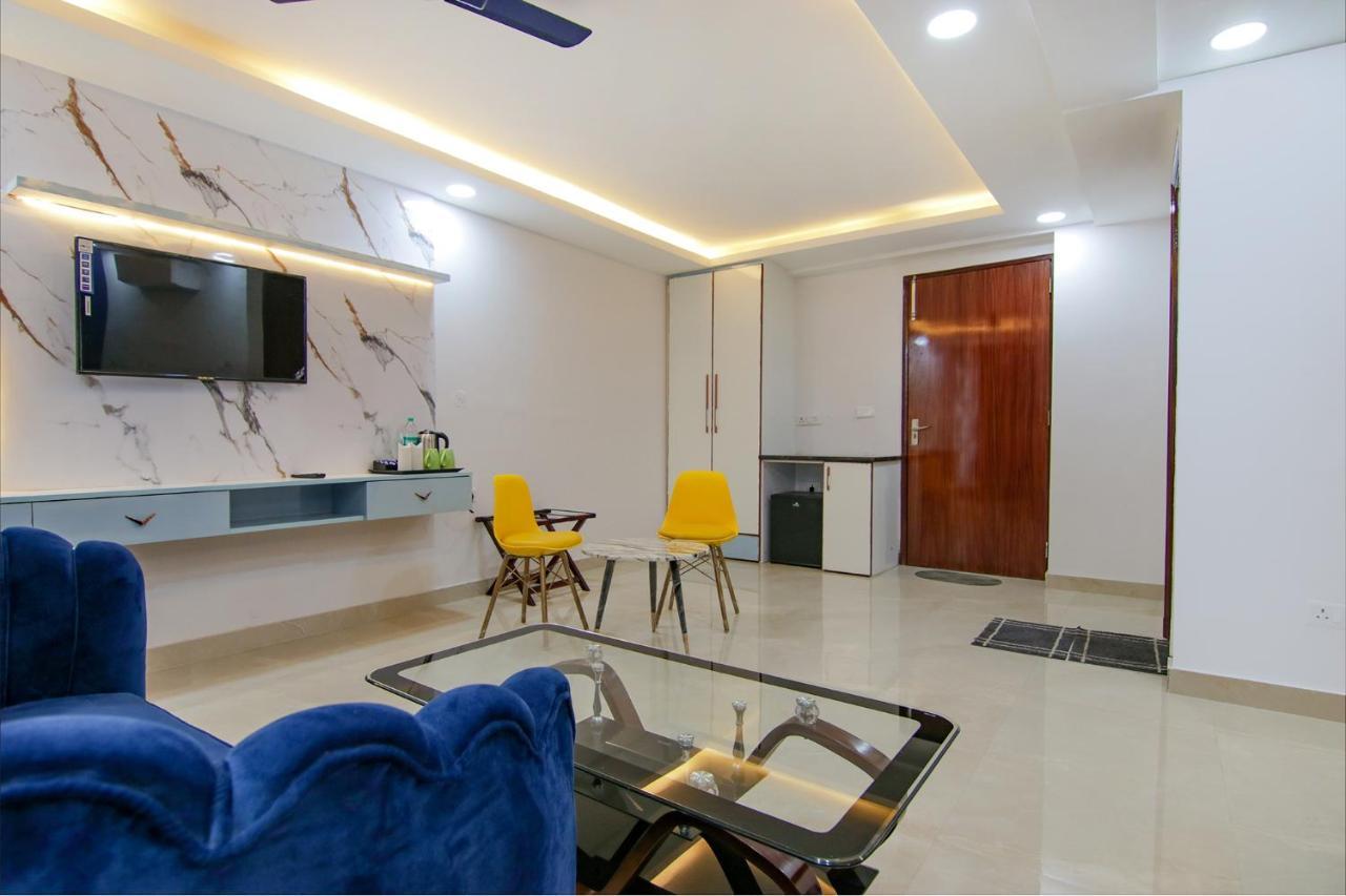 Fabhotel Satyam International Noida Exterior foto