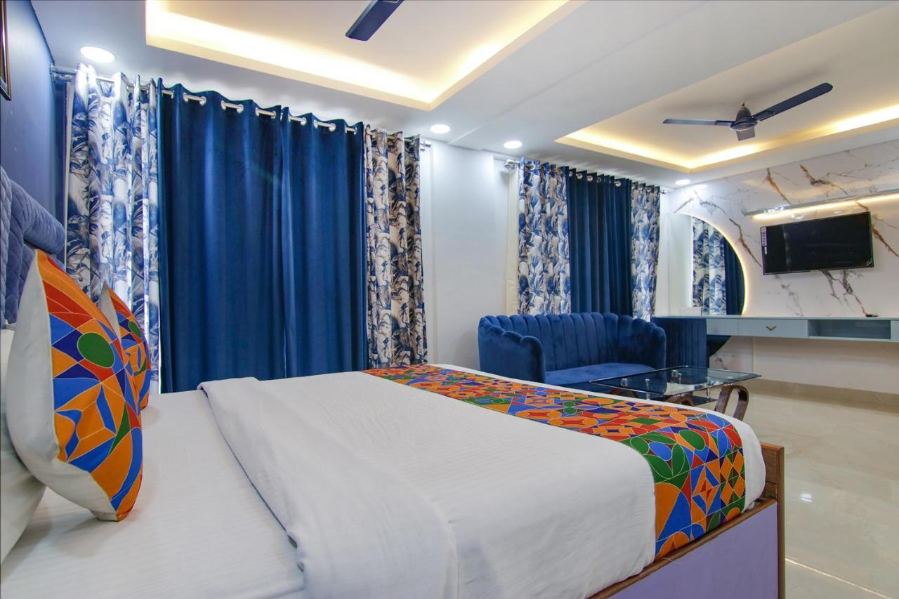 Fabhotel Satyam International Noida Exterior foto