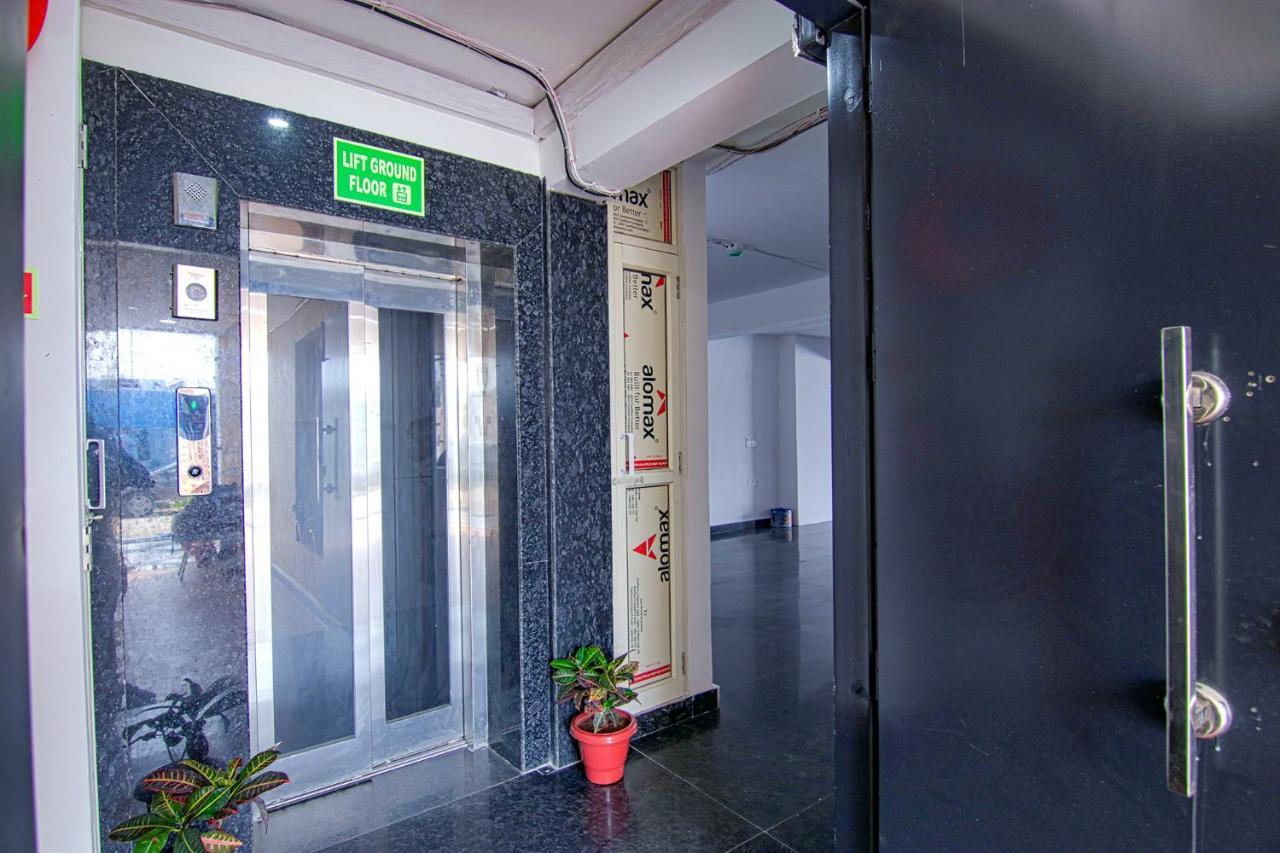 Fabhotel Satyam International Noida Exterior foto