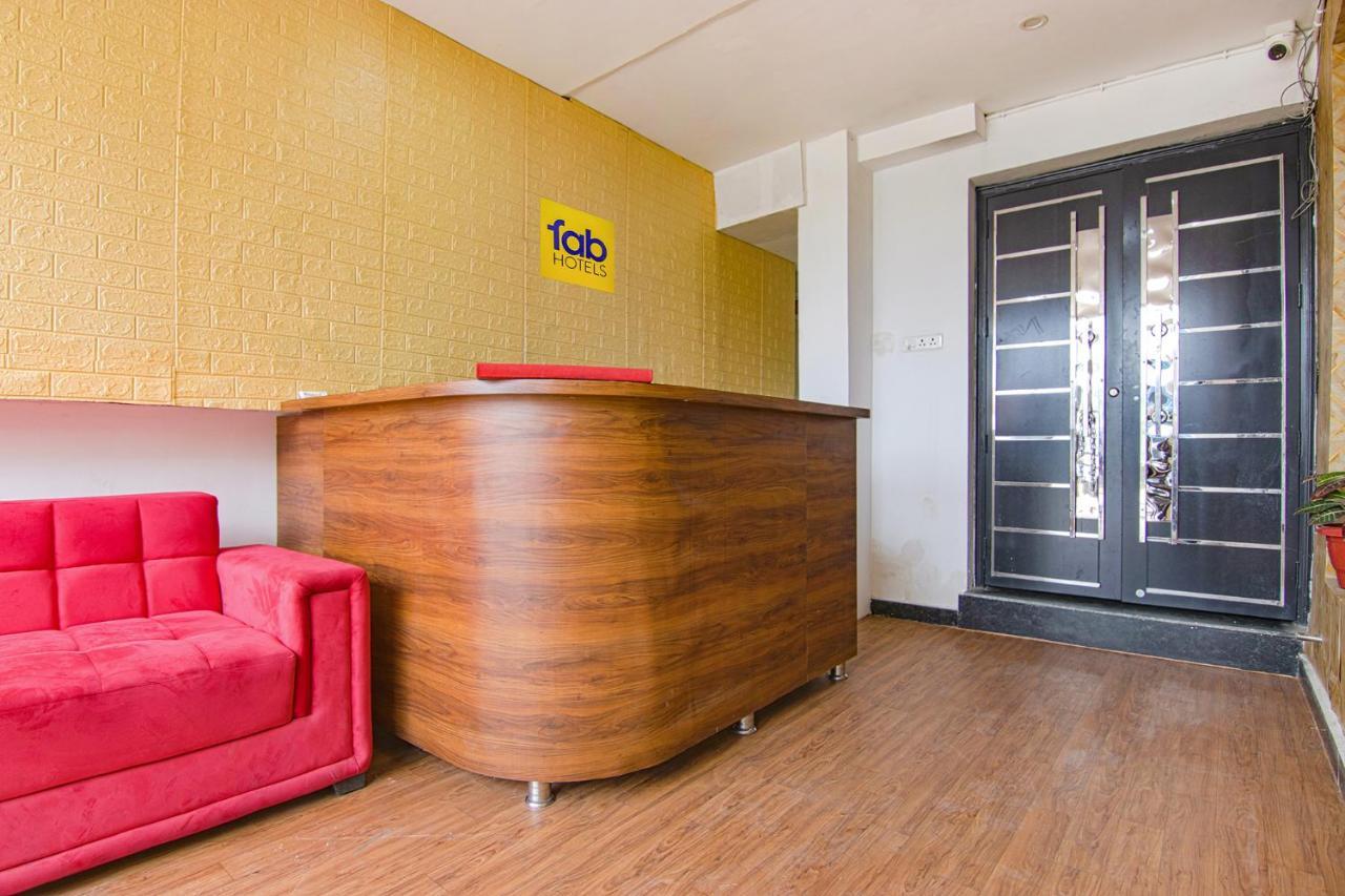 Fabhotel Satyam International Noida Exterior foto