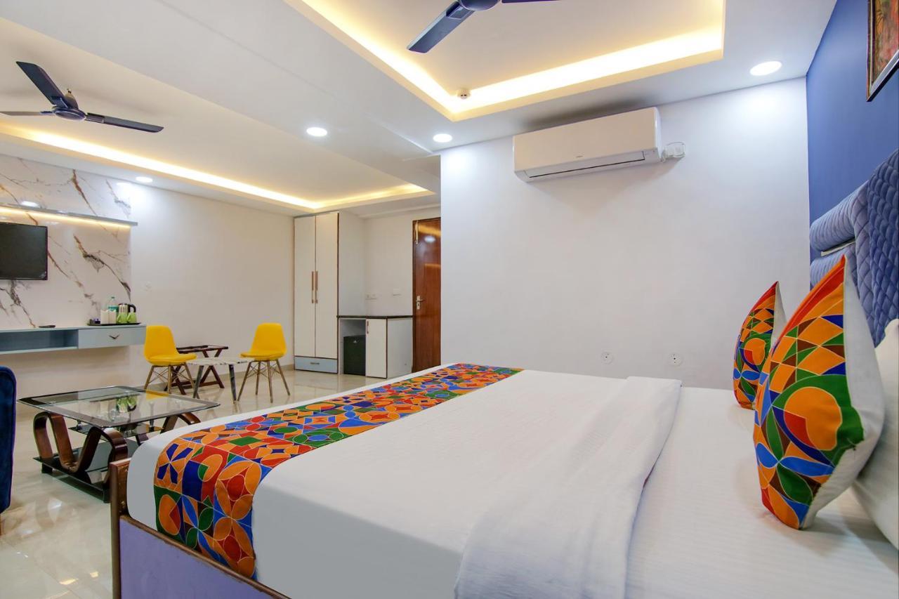 Fabhotel Satyam International Noida Exterior foto